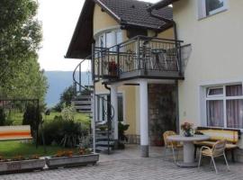 Rooms & Apartment Jozić，位于Prozor的酒店