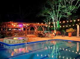 Hotel Parador del Gitano，位于多拉代尔的酒店