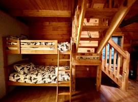Good Life Cabin 1，位于布赖森城的酒店