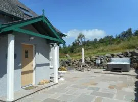 Rose Cottage with Hot Tub