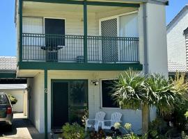 Beachside Townhouse Bunbury，位于班伯里的酒店