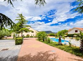 Refined Villa in Enna with Private Pool，位于恩纳的酒店