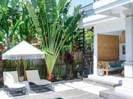 Barefoot- 5BR villa in central Canggu