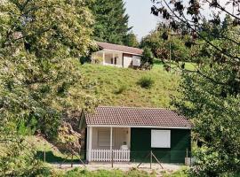 Camping La Douce Ardèche，位于Désaignes的酒店