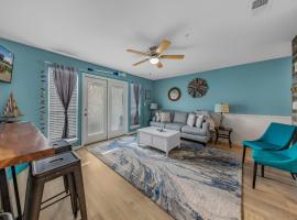 Grand Caribbean in Perdido Key 111E by Vacation Homes Collection，位于彭萨科拉的酒店