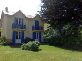 Maison Le Palais, 4 pièces, 6 personnes - FR-1-418-20