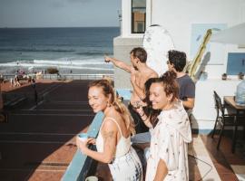 La Ventana Azul Surf Hostel，位于大加那利岛拉斯帕尔马斯的青旅