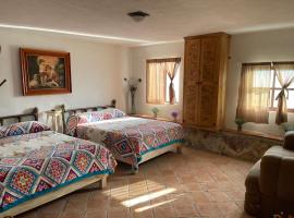 Jardín Quinta Las Fuentes Cabañas, Valsequillo. PUEBLA，位于普埃布拉的酒店