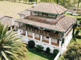 La Quinta San Miguel-Located Between Two Volcanoes，位于科塔卡奇的别墅