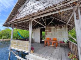 Pesona Papua Homestay，位于Besir的住宿加早餐旅馆