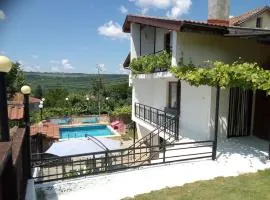 Hillside Guesthouse Pushevo