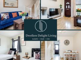 Dwellers Delight Living Ltd Serviced accommodation 2 Bed House, free Wifi & Parking, Prime Location London, Woodford，位于伍德福德格林的酒店