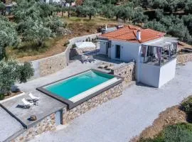 Ninemia Villa in Skopelos