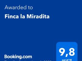 Finca la Miradita，位于Cumaral的山林小屋