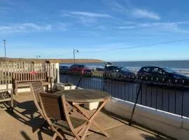 Beach Apartment - Seafront Apartment