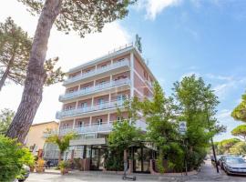 Hotel La Torre，位于切尔维亚的酒店