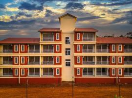 Chinar WoodS Resort，位于达博利的酒店