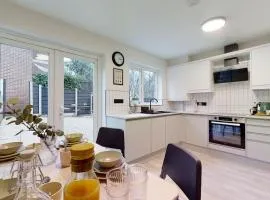 Oakwell View - Modern 3 Bed Home