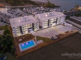 Marina Point，位于Sandstone Point的酒店