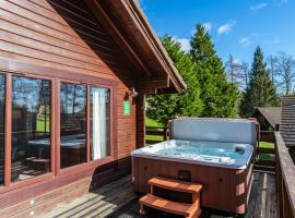 Lady Galloway 28 with Hot Tub，位于牛顿斯图尔特的酒店