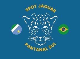 Spot Jaguar Pantanal South- Camping Wild Jaguar Tour，位于科伦巴的家庭/亲子酒店