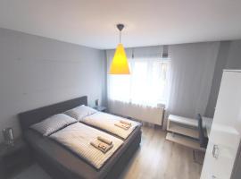 Alisa Apartments，位于Kostomlaty的酒店