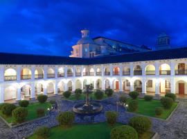 丹恩修道院酒店，位于波帕扬的带停车场的酒店