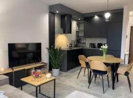 URBAN APARTMENTS PREMIUM DOWNTOWN Opolska 10 No 90 with 2 GARAGES, Self CHECK-IN