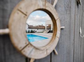 Pensiunea Magnesia (4 margarete****)，位于S&acirc;n&acirc;teşti的乡村别墅