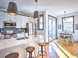 Modern Mountain Getaway, Walk to Grand Lake!，位于格兰德莱克的海滩酒店