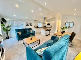 Thirlmere 4 Luxury Lodge at White Cross Bay Windermere，位于温德米尔的酒店