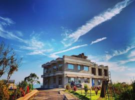 The Shelars Royal Inn，位于马哈巴莱斯赫瓦尔的酒店