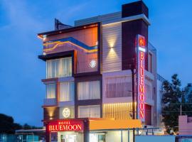 HOTEL BLUEMOON，位于蒂鲁内尔维利的舒适型酒店
