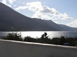 Elia Studios Amorgos near the sea