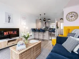 Open Plan Contemporary Home - Designed for Contractors