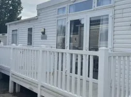 3 bedroom luxury caravan haven, marton mere