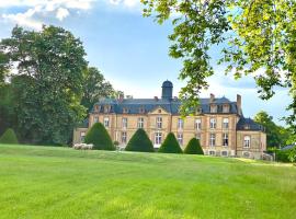 24H LE MANS Château de Lauresse chambres d'hôtes Luxe，位于勒芒的酒店