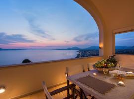 Villa Itis Superb Residence with Balcony & Panoramic View，位于尼亚波利斯的酒店