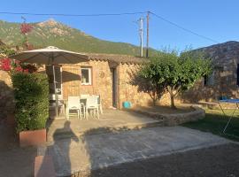 Maison Le Prunier avec piscine - Domaine E Case Di Cuttoli，位于Cuttoli-Corticchiato的酒店