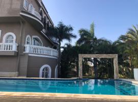 Condo in a Private Resort setting King Maryout Alamriyah Governorate Egypt Comes with an outdoor private infinity swimming pool with a large garden Borg Alarb International Airport is 15 minutes- Families Only，位于亚历山大的酒店