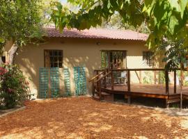 Acacia Cottage，位于马翁NG/32（奥卡旺戈科帕诺莫科罗社区信托机构）附近的酒店