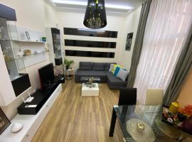 Cozy apartment in downtown Sofia - Tsar Samuil Street，位于索非亚Archaeological Museum附近的酒店