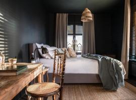 The Bank 1869 - Unique guestrooms in the historic center of Bruges，位于布鲁日的酒店