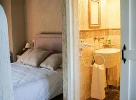 1870 Bed & Breakfast