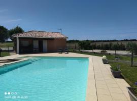 Le gîte du Font Blanque，位于Campsas的酒店