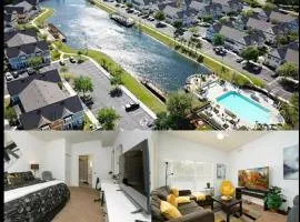 Pet Friendly House in Resort Style Condo Near Disney, 4 Pools, Hot Tub & Gym