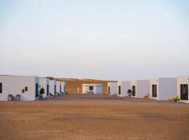 游猎沙漠营地度假酒店，位于Shāhiq的度假村