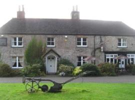 The Northbrook Arms，位于West Stratton的酒店