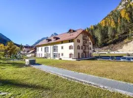 Amazing Apartment In Località Carbonin