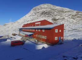 Sulisartut Højskoliat，位于Qaqortoq的酒店